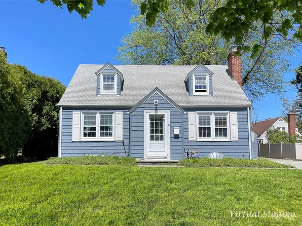 4 Walker Avenue, Syosset, NY 11791