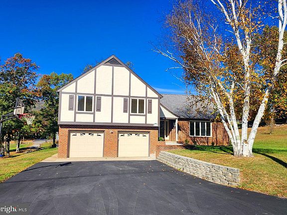 3rd image of 18625 White Oak Dr