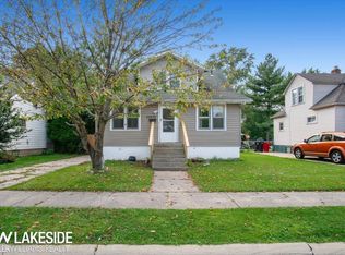25635 Hoffmeyer St, Roseville, MI 48066