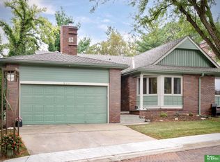 806 N 131st Ct, Omaha, NE 68154