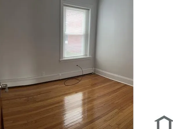 405 E 74th St #1, Chicago, IL 60619