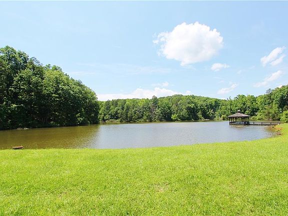 5th image of 183 Blue Sky Dr