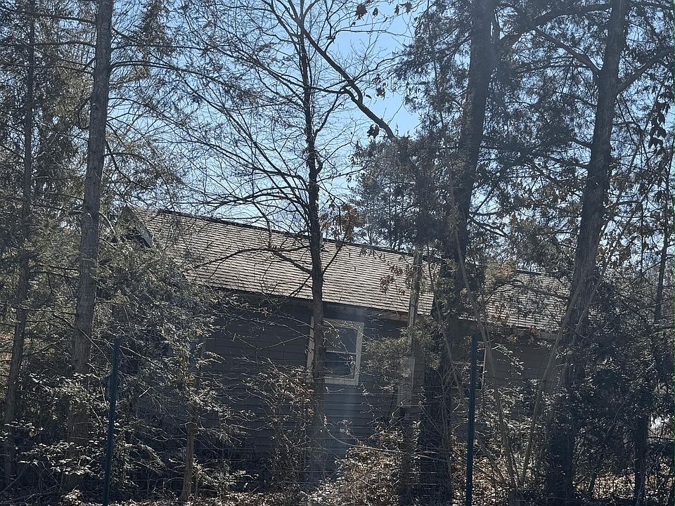 2nd image of 1307 Mortar Rd