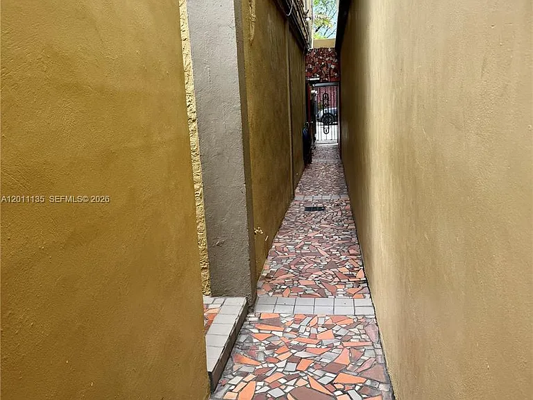 173 NW 36th St #2 — Photo 27