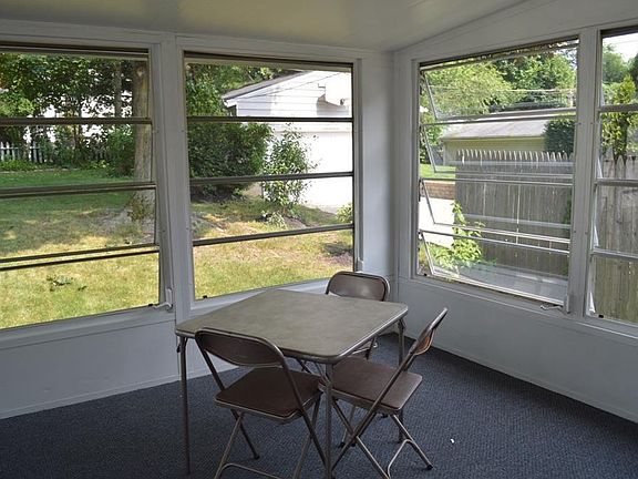 4th image of 2045 26th St