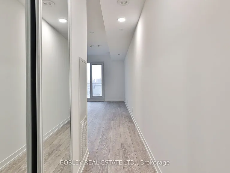 2020 Bathurst St #1219 — Photo 3