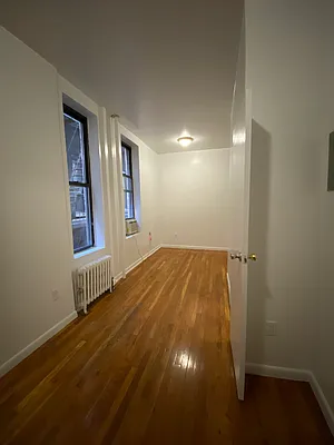 Rented by Peter R. Hungerford, LREB | media 31