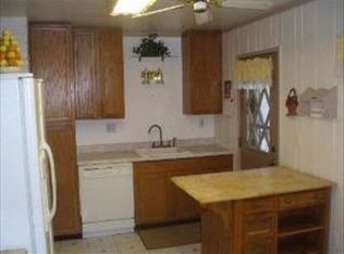 213 Willow Rd, Streamwood, IL 60107