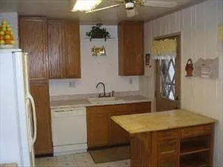 213 Willow Rd photo 1