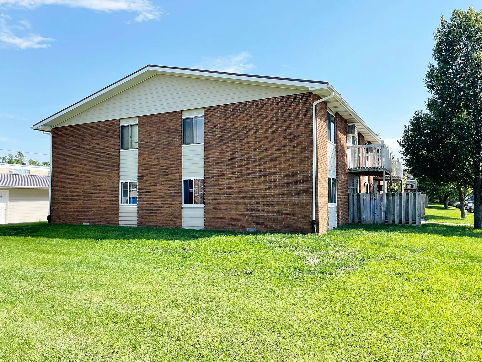 Cedarwood North — Photo 2