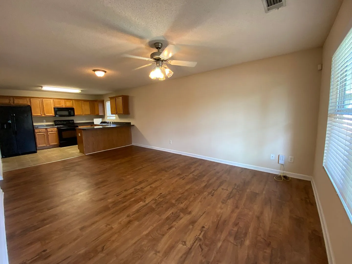 Pre-Leasing For August 6th 2027! — Photo 3