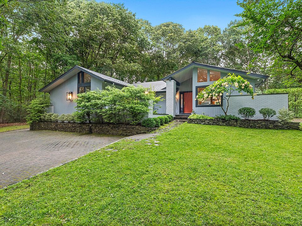 1st image of 2723 Deerfield Rd