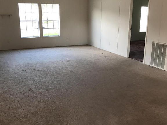 3rd image of 317 Grimes Dr