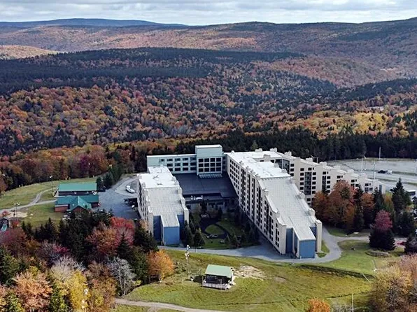 2301 Silver Crk, Snowshoe, WV 26209