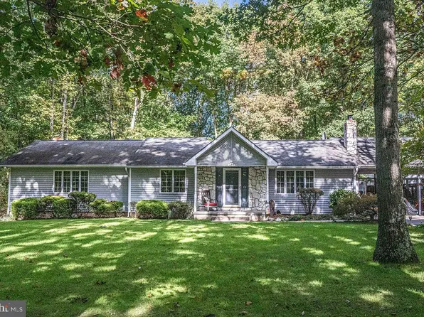 139 Oak Leaf Rd, Berlin, NJ 08009