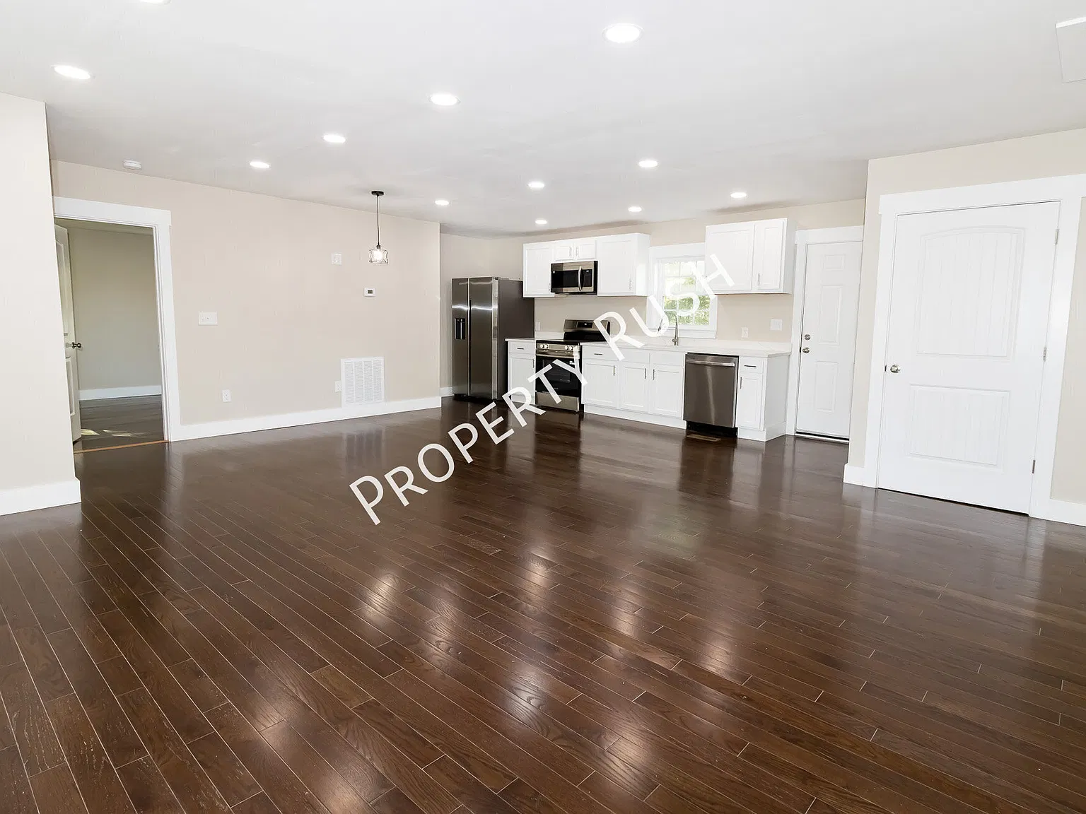 300 Longwood St — Photo 4