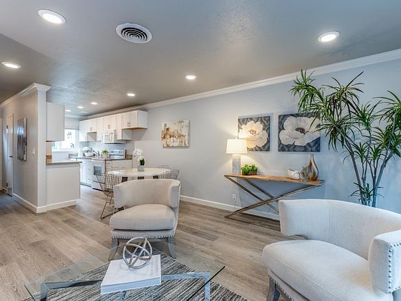 4th image of 1170 Terra Nova Blvd