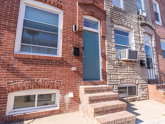 2nd image of 220 N Rose St