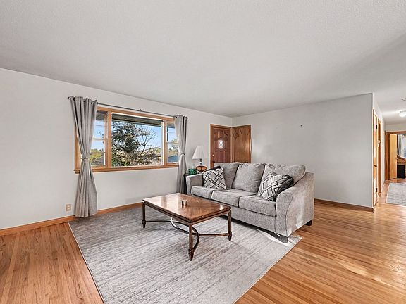 3rd image of 2733 S 49th St