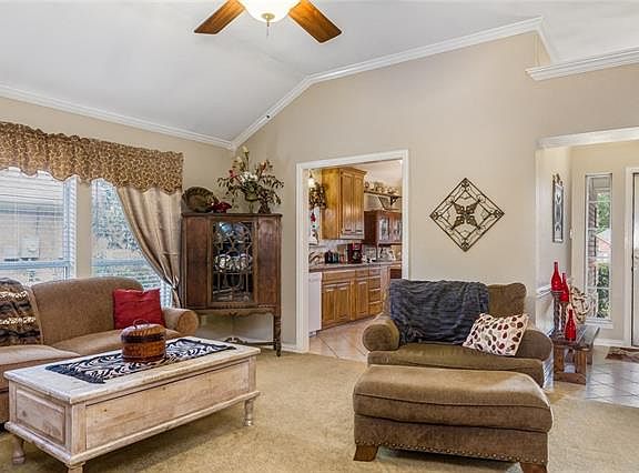 4th image of 1310 Hyde Park Blvd