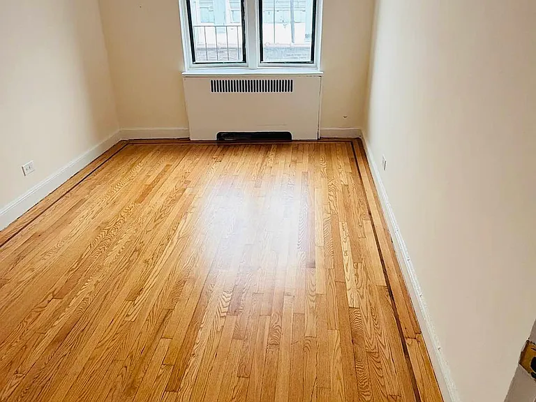 95 W 195th St #6B — Photo 10