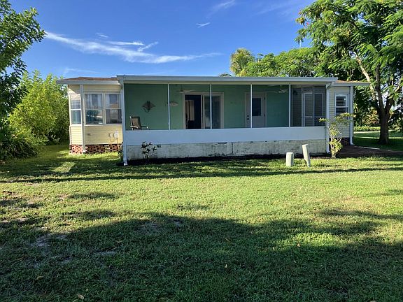 3rd image of 1401 Gulf Coast Dr #D01