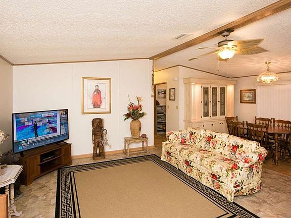 3rd image of 208 Kiwi Dr