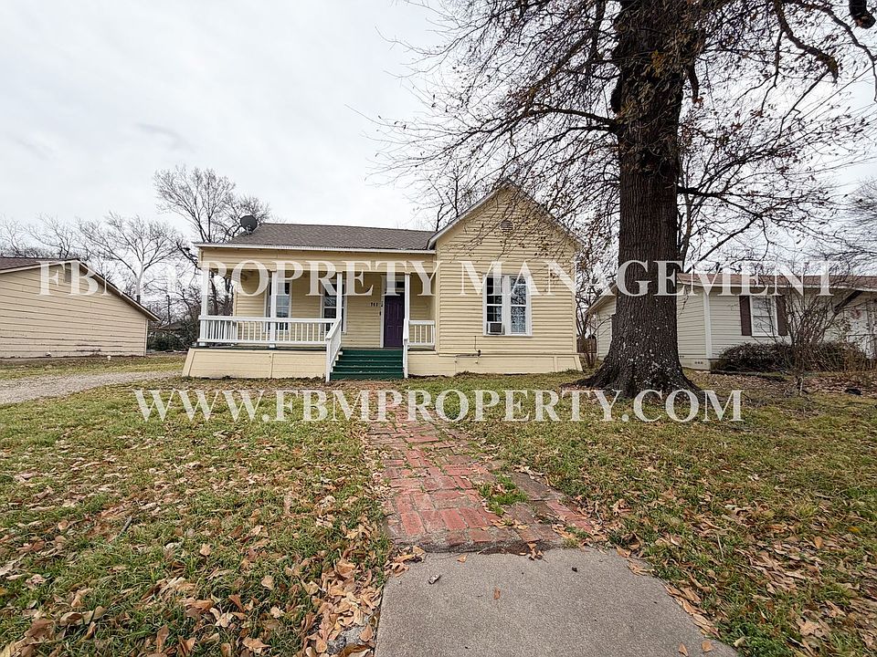 1st image of 741 W Park Ave
