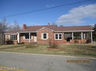 1135 Fairplains Rd, North Wilkesboro, NC 28659