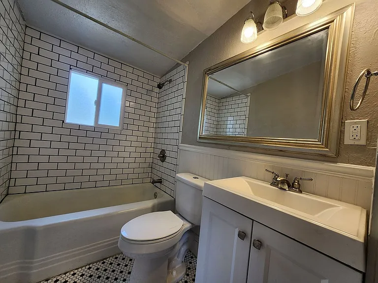 724 N Nevada Ave #6 — Photo 10