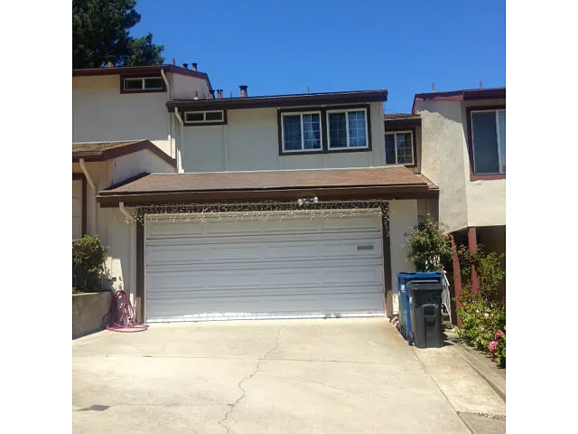 152 Saint Marks Ct photo 1