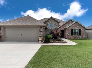 801 Dollar St, Cave Springs, AR 72718