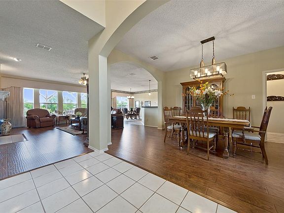 5th image of 4416 Lakeside Dr