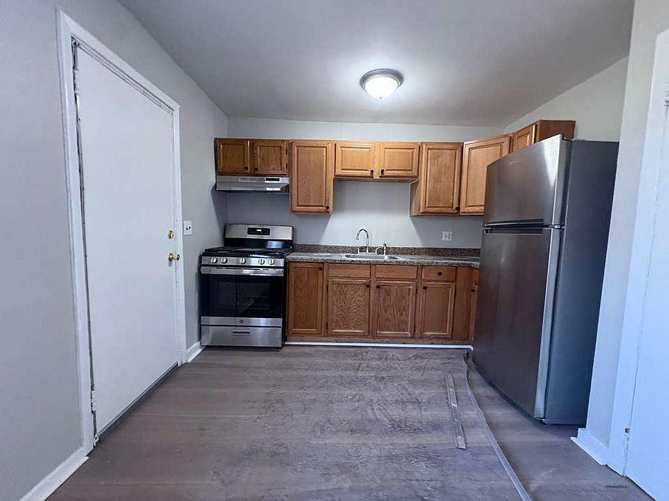 1st image of 215 Blake St #377