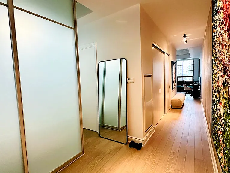 608 Richmond St W #609 — Photo 6
