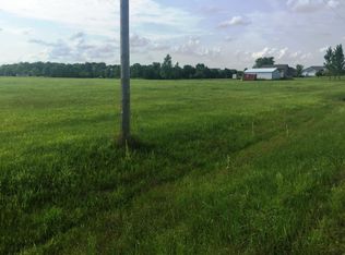 Xxxx Roanoke, Saint Francis, MN 55070