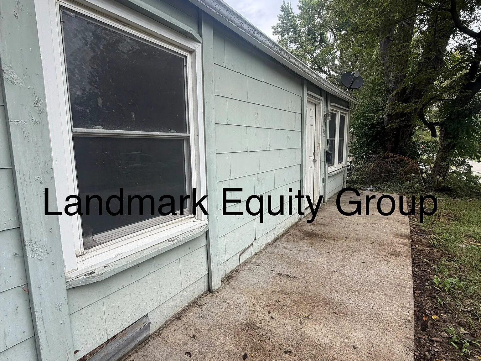 3 bed, 1100 sqft, $1,100 — Photo 2
