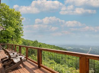 572 Rock Bluff Rd, Rising Fawn, GA 30738