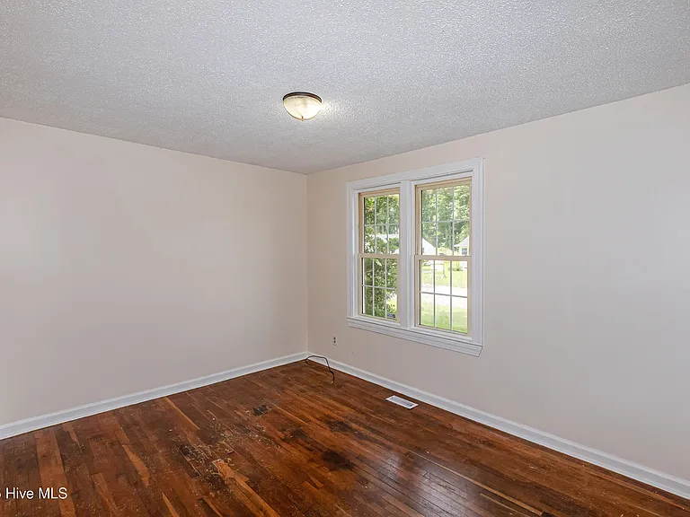 717 New River Dr — Photo 28