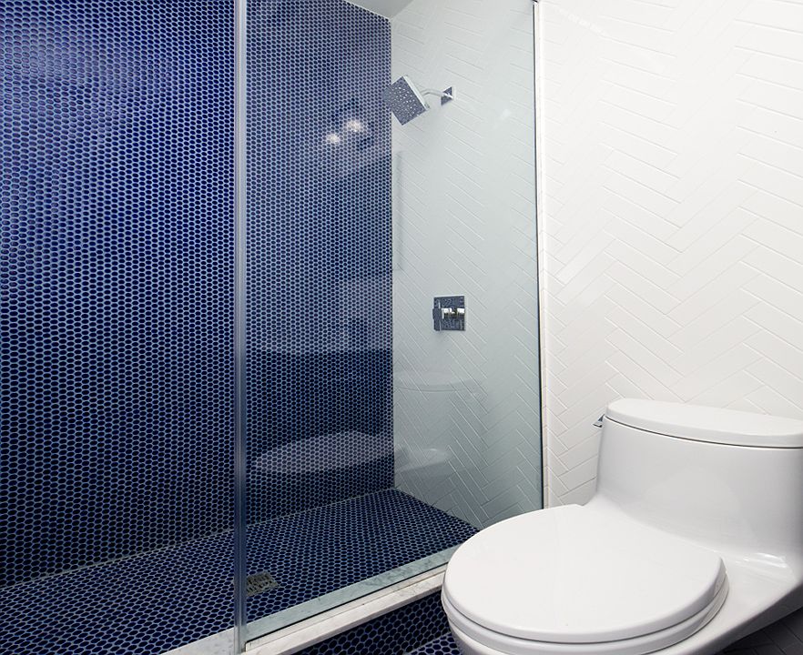 2nd image of 164 Thompson St APT 3