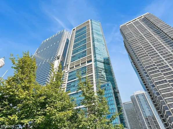 340 E Randolph St, Chicago, IL