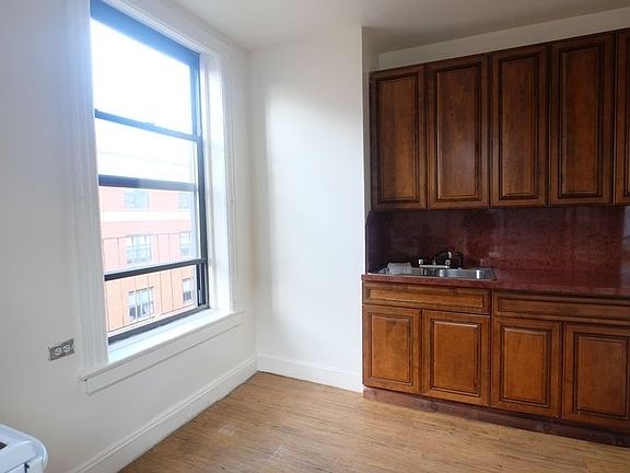 5th image of 12 W 103rd St APT 52
