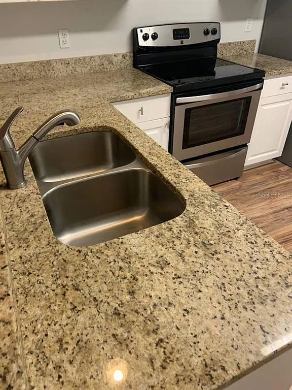2 bed, 2.0 bath, 1167 sqft, $1,500 — Photo 2