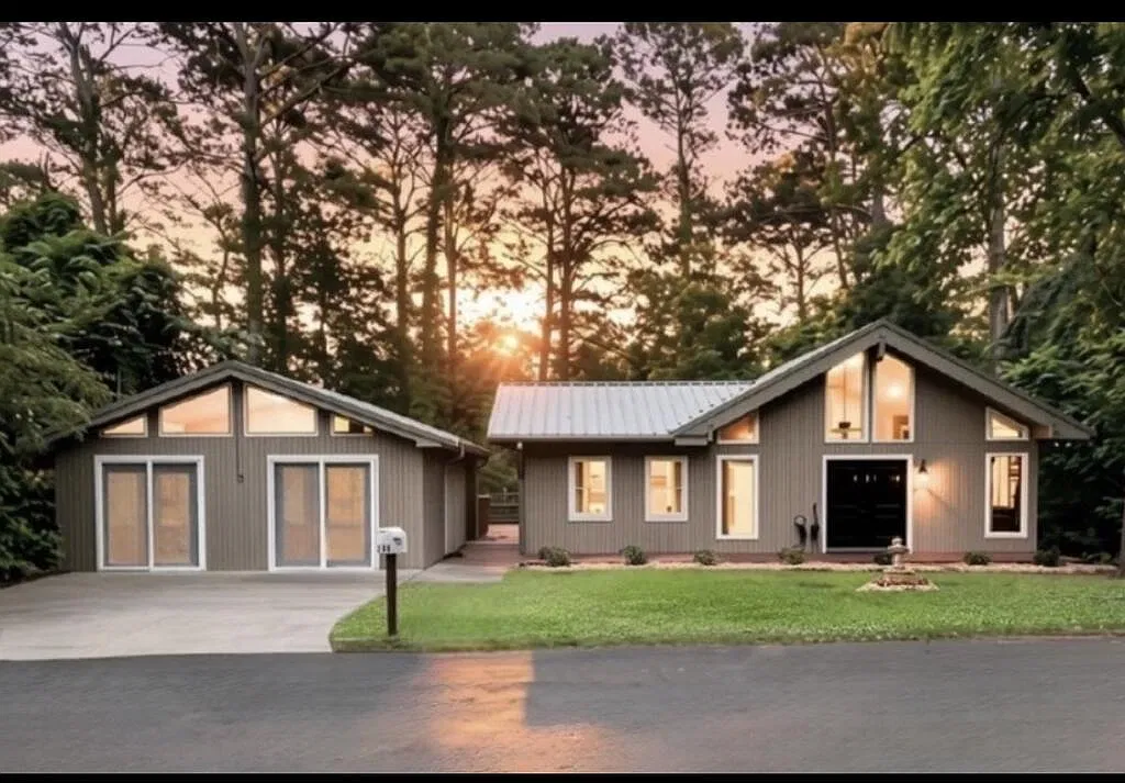 3 bed, 1392 sqft, $3,200 — Photo 1