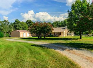 290 Oakwood Dr, Kilgore, TX 75662