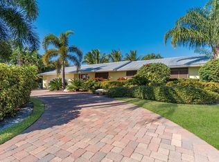 623 Foxworth Ln, Holmes Beach, FL 34217