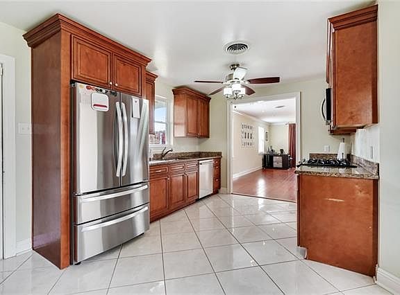 4th image of 5747 Saint Bernard Ave