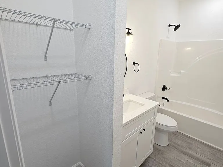 3104 W 20th Ct — Photo 17