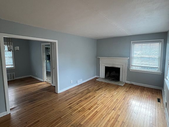 2nd image of 5200 W Grace St