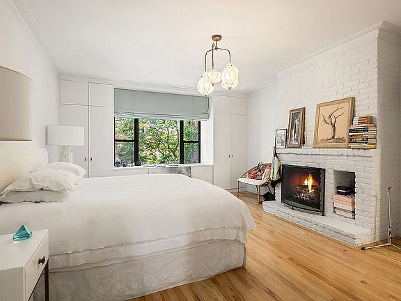 4th image of 822 Greenwich St APT 2G